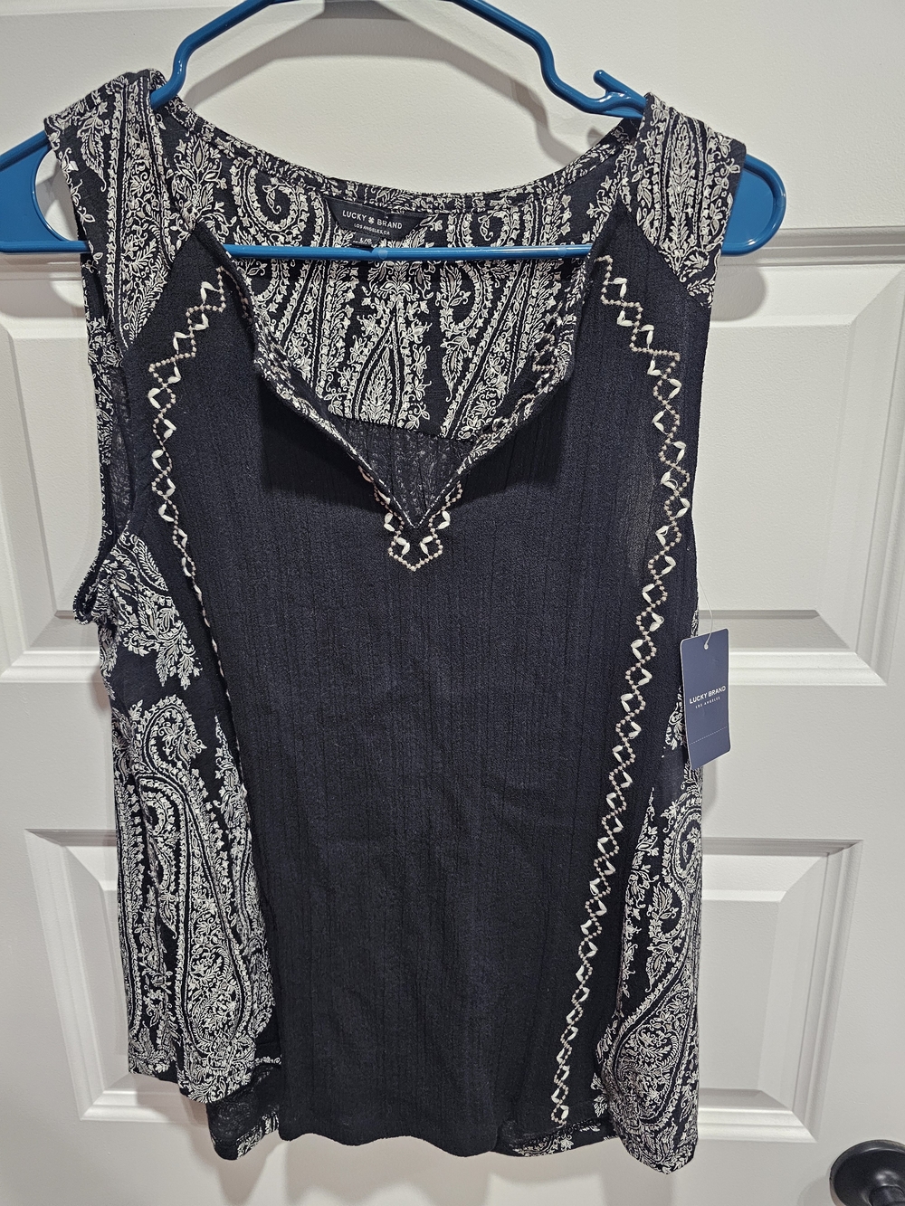 Lucky Brand Black and White Paisley Sleeveless Tank - Picture 3 of 4
